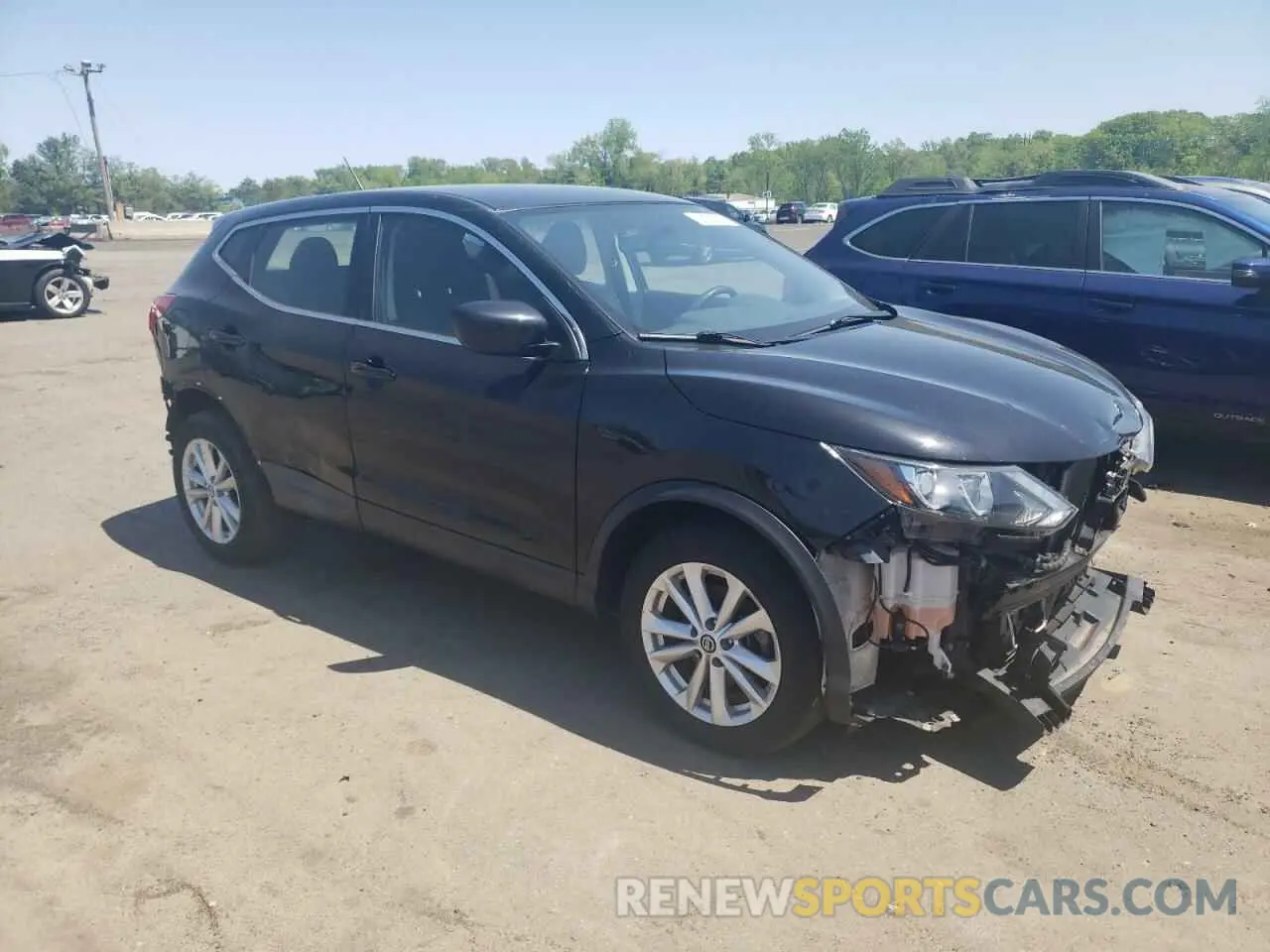 4 Photograph of a damaged car JN1BJ1CR1KW626620 NISSAN ROGUE 2019