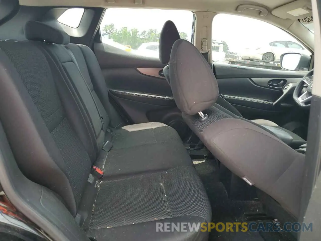 10 Photograph of a damaged car JN1BJ1CR2KW336872 NISSAN ROGUE 2019