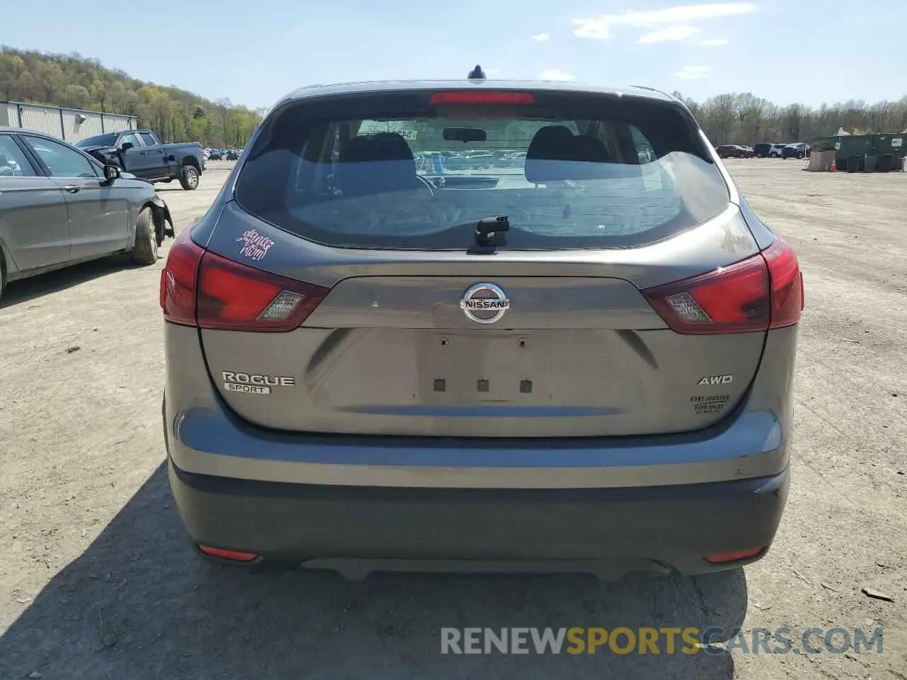 6 Photograph of a damaged car JN1BJ1CR2KW348004 NISSAN ROGUE 2019