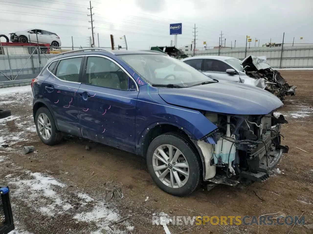 4 Photograph of a damaged car JN1BJ1CR2KW351307 NISSAN ROGUE 2019