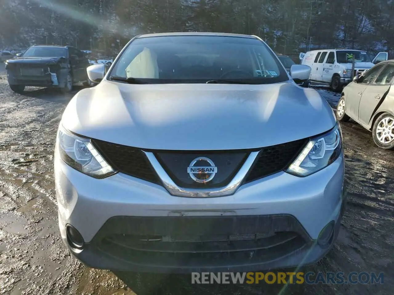 5 Photograph of a damaged car JN1BJ1CR2KW626884 NISSAN ROGUE 2019