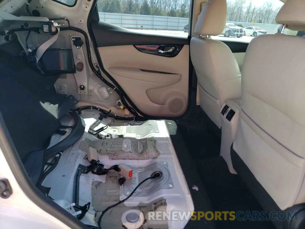 11 Photograph of a damaged car JN1BJ1CR3KW315612 NISSAN ROGUE 2019