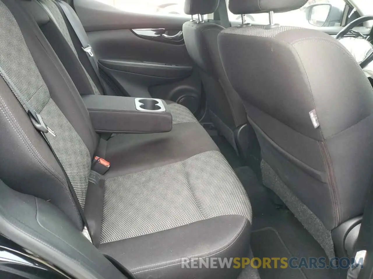 11 Photograph of a damaged car JN1BJ1CR3KW332832 NISSAN ROGUE 2019