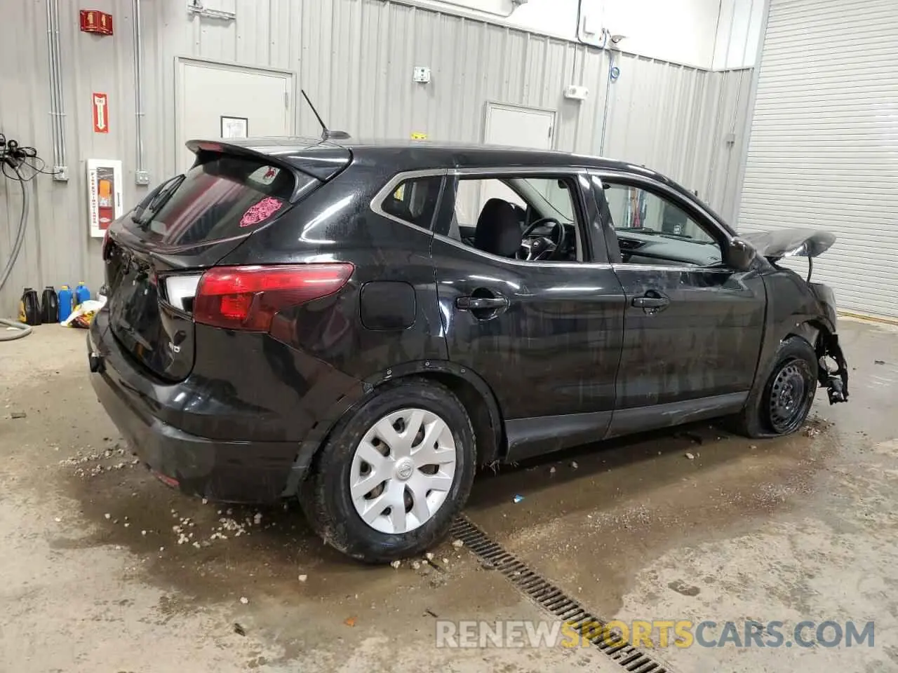 3 Photograph of a damaged car JN1BJ1CR3KW333320 NISSAN ROGUE 2019