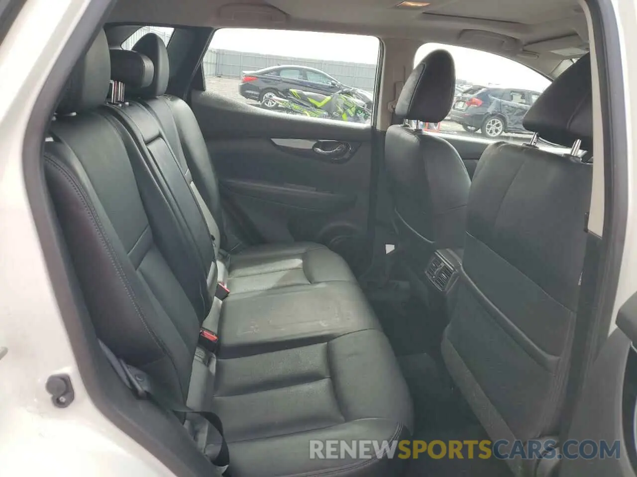 11 Photograph of a damaged car JN1BJ1CR3KW336394 NISSAN ROGUE 2019