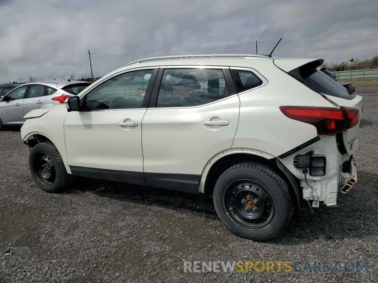 2 Photograph of a damaged car JN1BJ1CR3KW336394 NISSAN ROGUE 2019