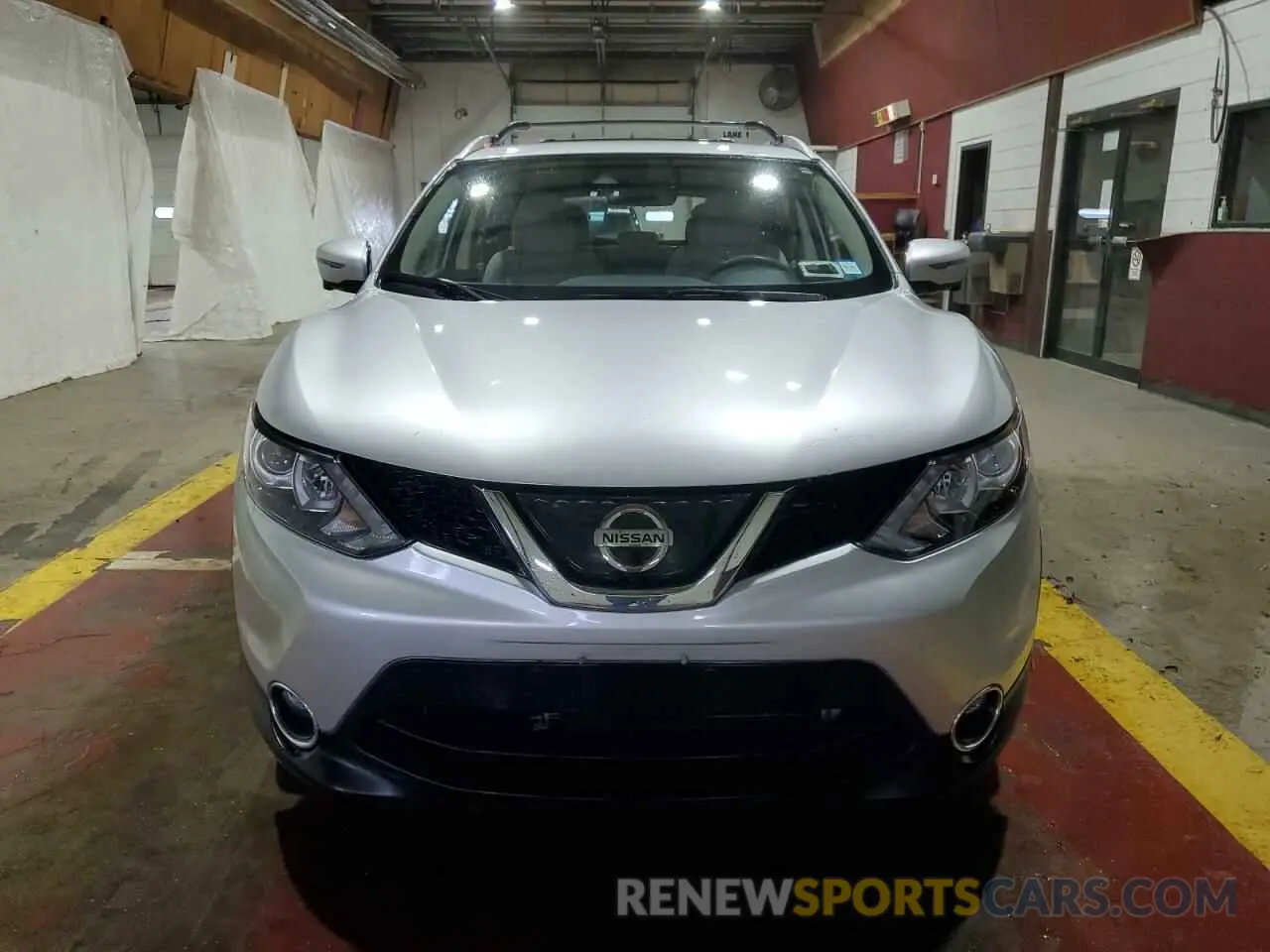 5 Photograph of a damaged car JN1BJ1CR3KW623220 NISSAN ROGUE 2019
