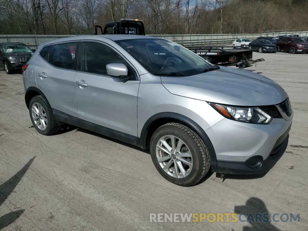 4 Photograph of a damaged car JN1BJ1CR3KW626697 NISSAN ROGUE 2019