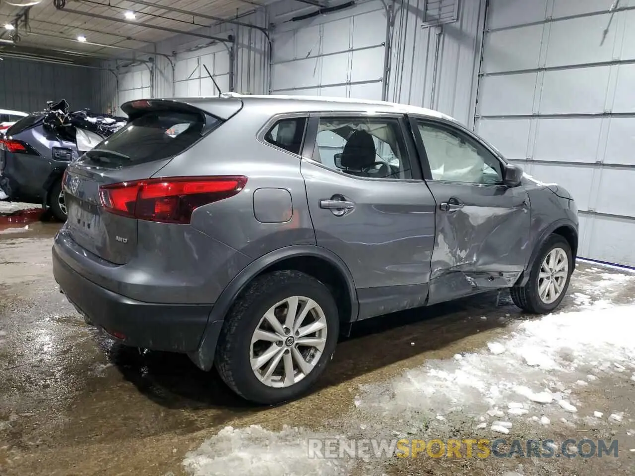 3 Photograph of a damaged car JN1BJ1CR4KW352782 NISSAN ROGUE 2019