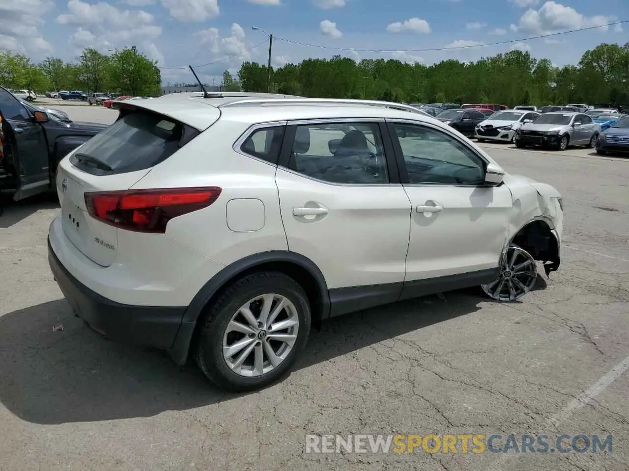 3 Photograph of a damaged car JN1BJ1CR4KW620519 NISSAN ROGUE 2019