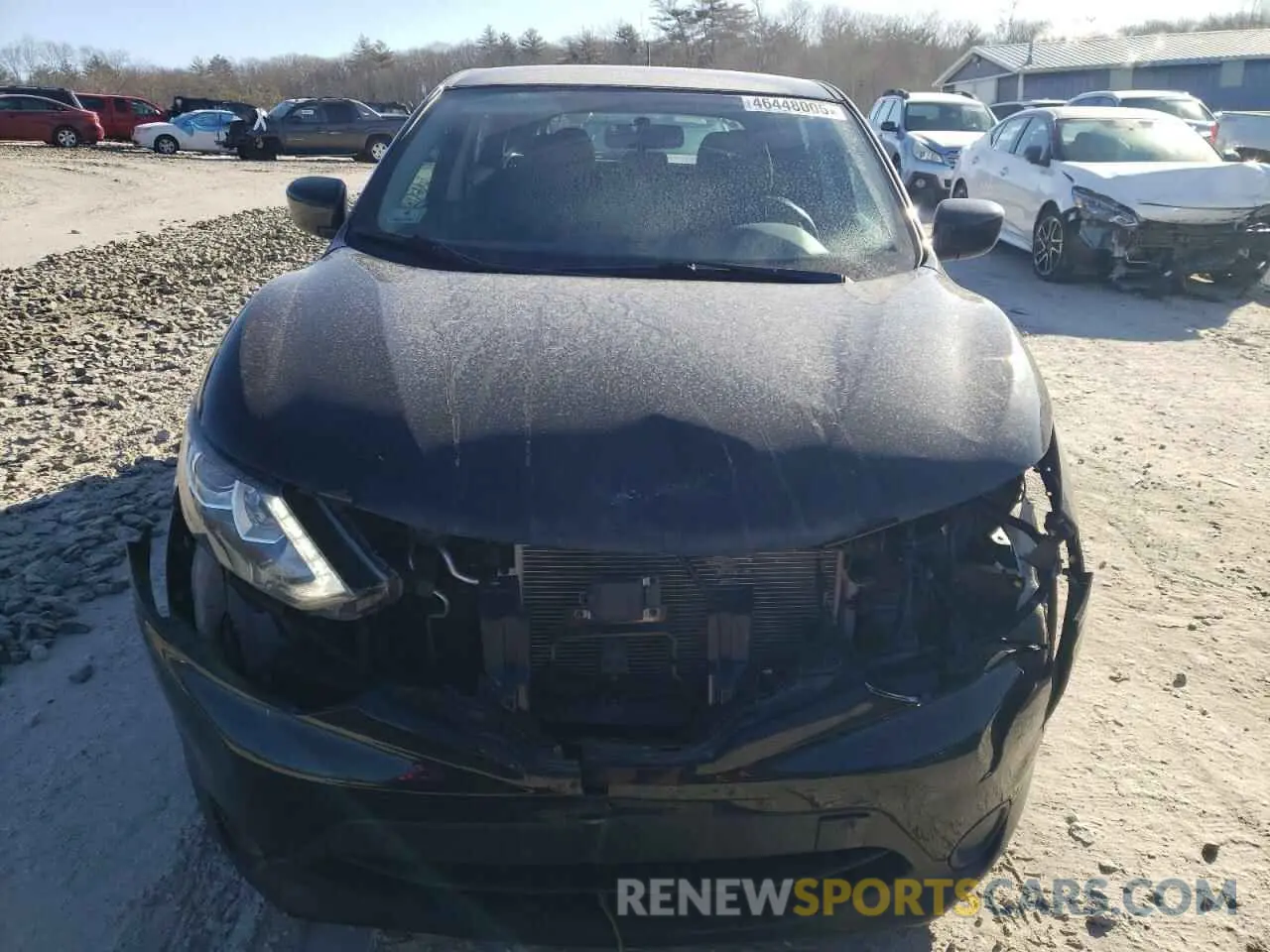 5 Photograph of a damaged car JN1BJ1CR4KW623095 NISSAN ROGUE 2019