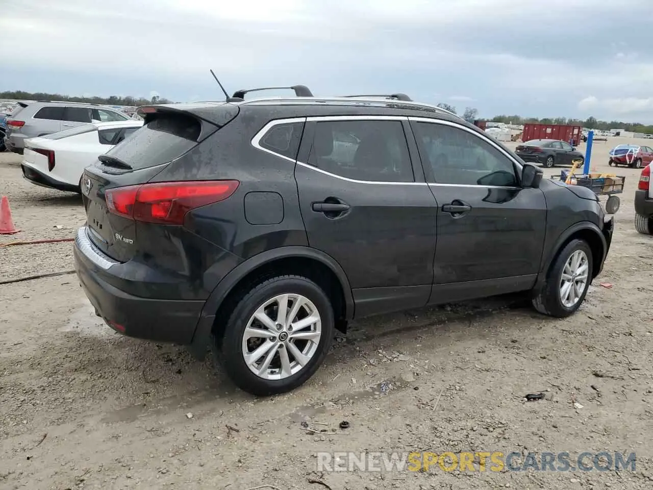 3 Photograph of a damaged car JN1BJ1CR4KW629365 NISSAN ROGUE 2019