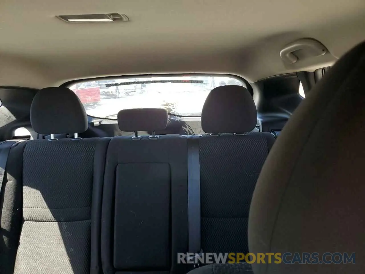 10 Photograph of a damaged car JN1BJ1CR5KW318026 NISSAN ROGUE 2019