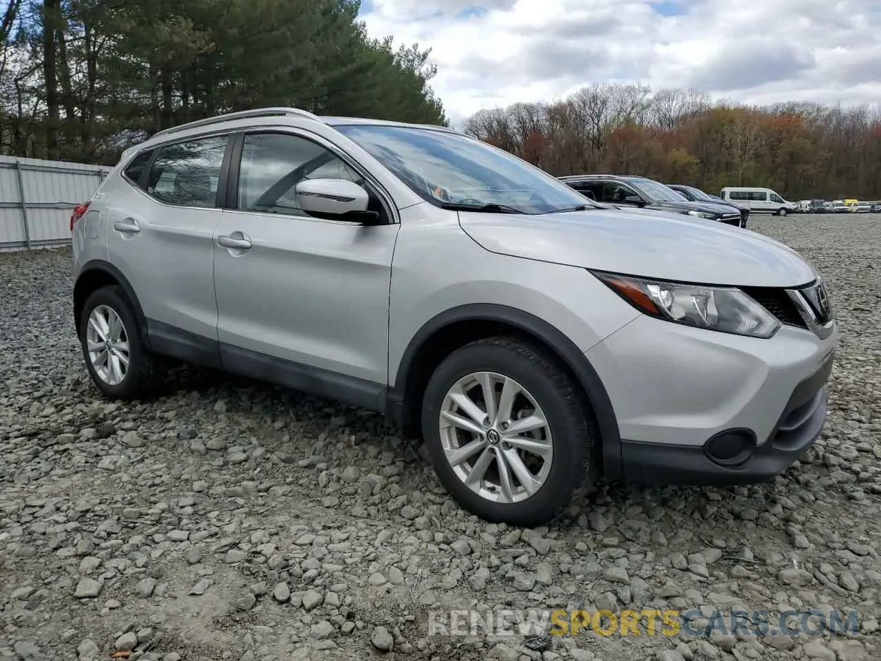 4 Photograph of a damaged car JN1BJ1CR5KW322299 NISSAN ROGUE 2019