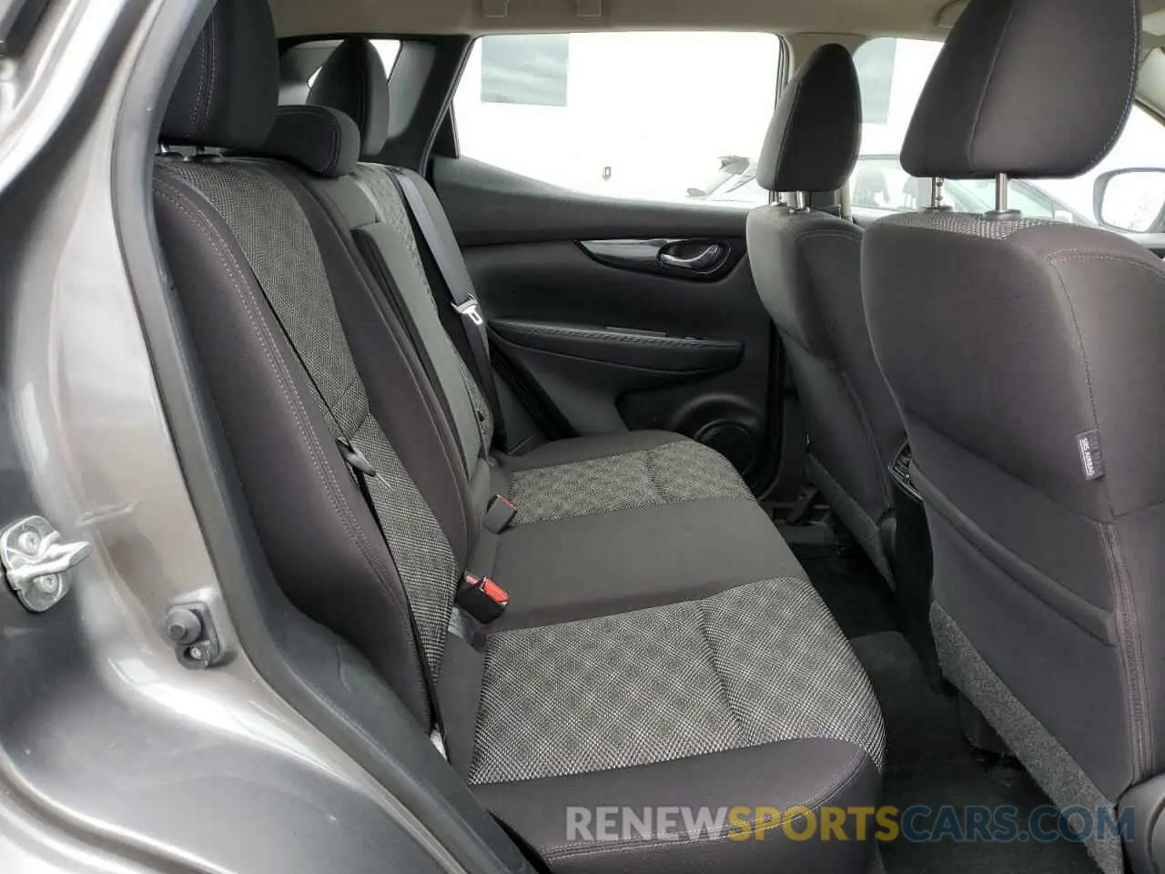 11 Photograph of a damaged car JN1BJ1CR5KW324683 NISSAN ROGUE 2019