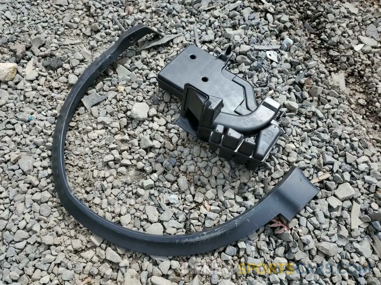 13 Photograph of a damaged car JN1BJ1CR5KW324683 NISSAN ROGUE 2019