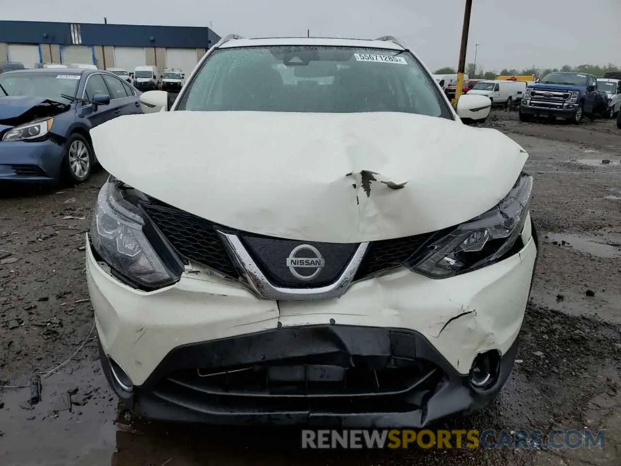 5 Photograph of a damaged car JN1BJ1CR5KW324800 NISSAN ROGUE 2019