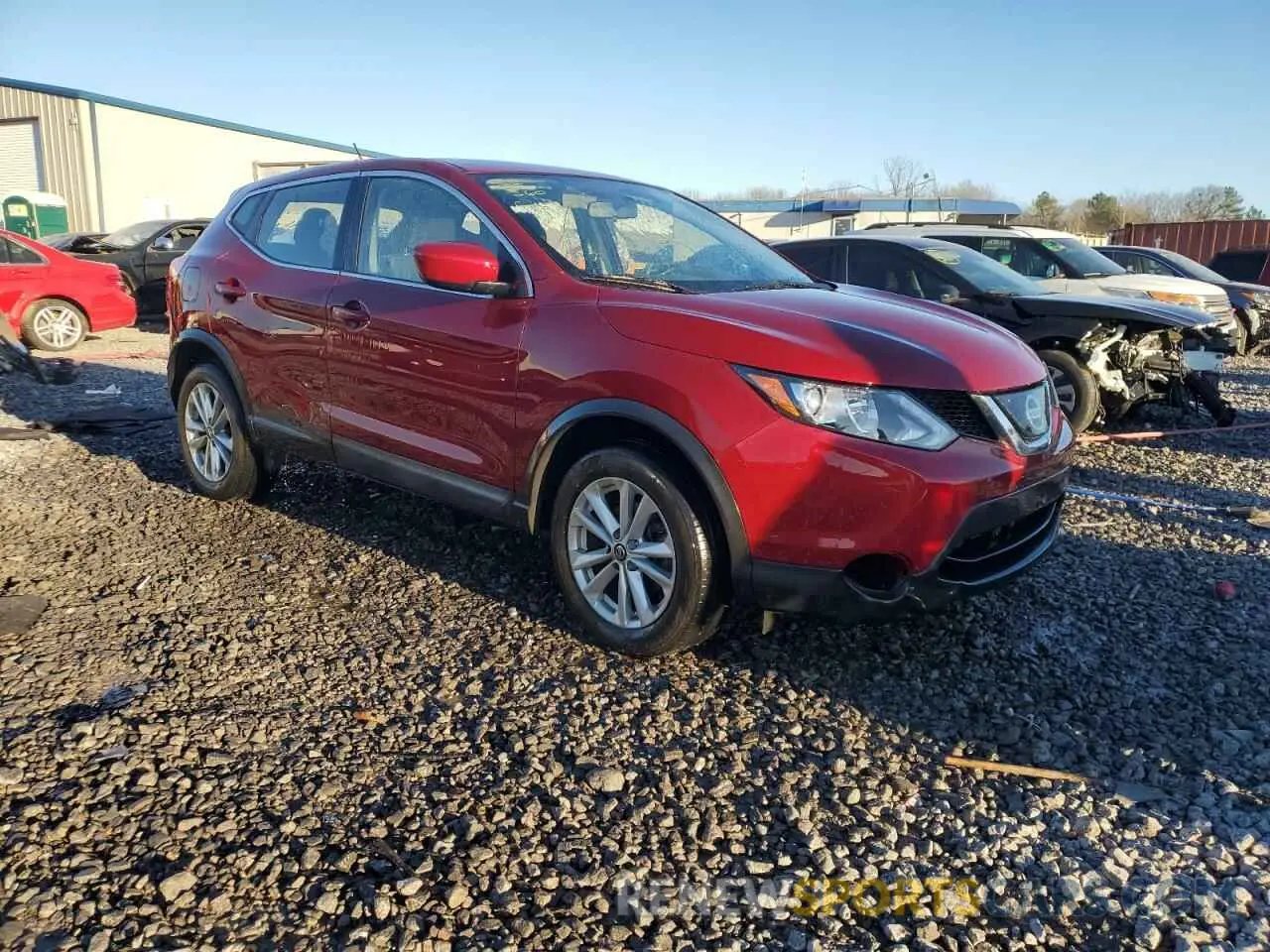 4 Photograph of a damaged car JN1BJ1CR5KW327616 NISSAN ROGUE 2019
