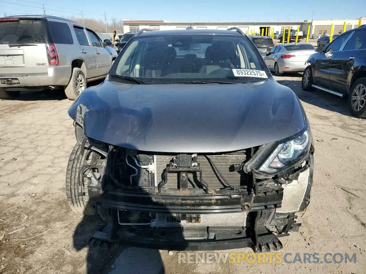 5 Photograph of a damaged car JN1BJ1CR5KW628189 NISSAN ROGUE 2019