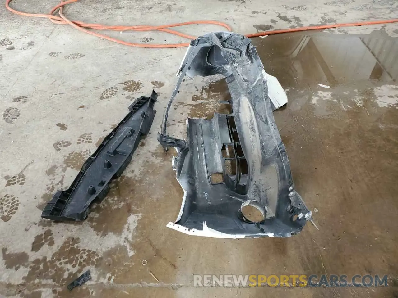 13 Photograph of a damaged car JN1BJ1CR6KW311974 NISSAN ROGUE 2019