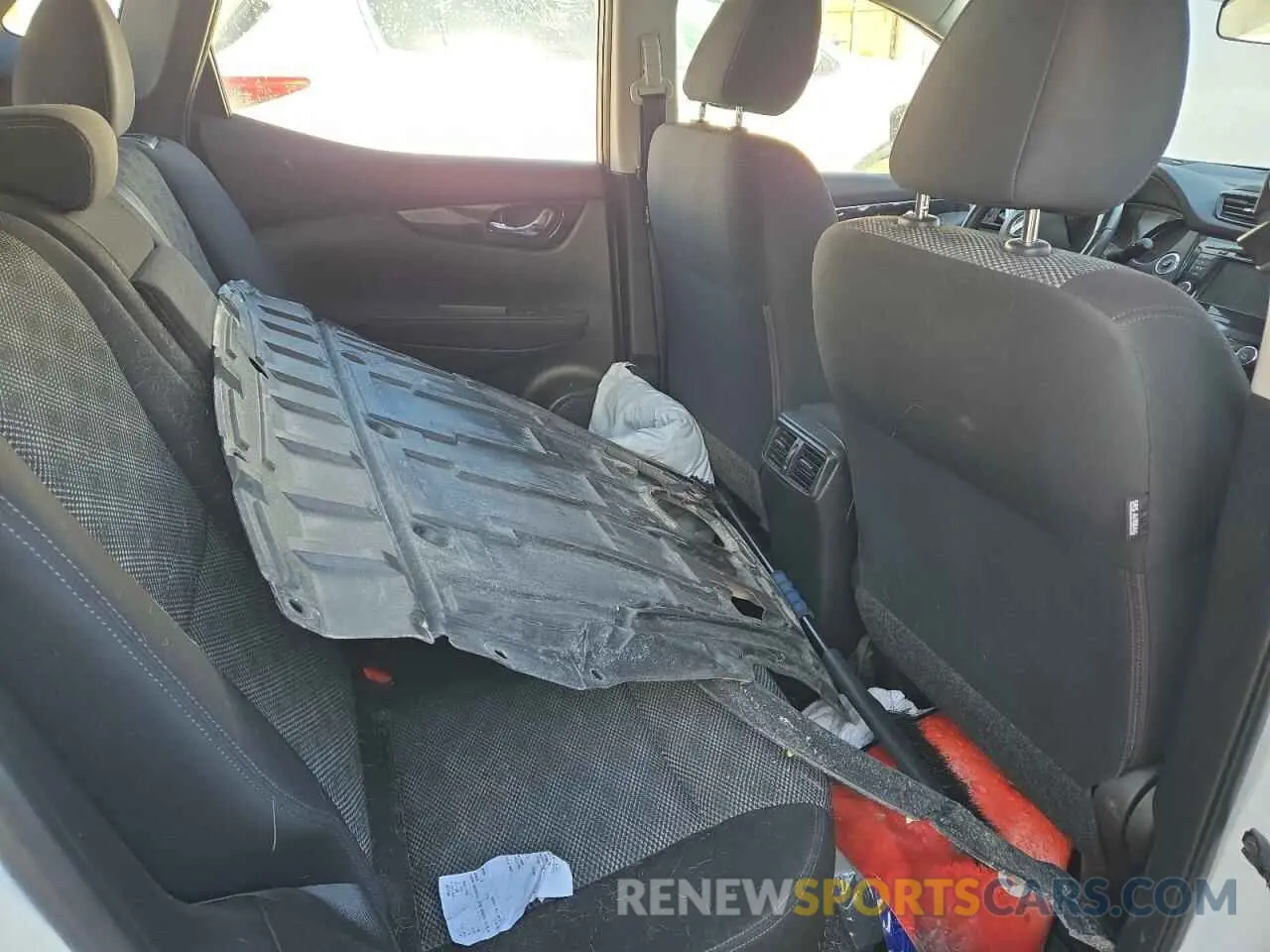 11 Photograph of a damaged car JN1BJ1CR6KW314146 NISSAN ROGUE 2019