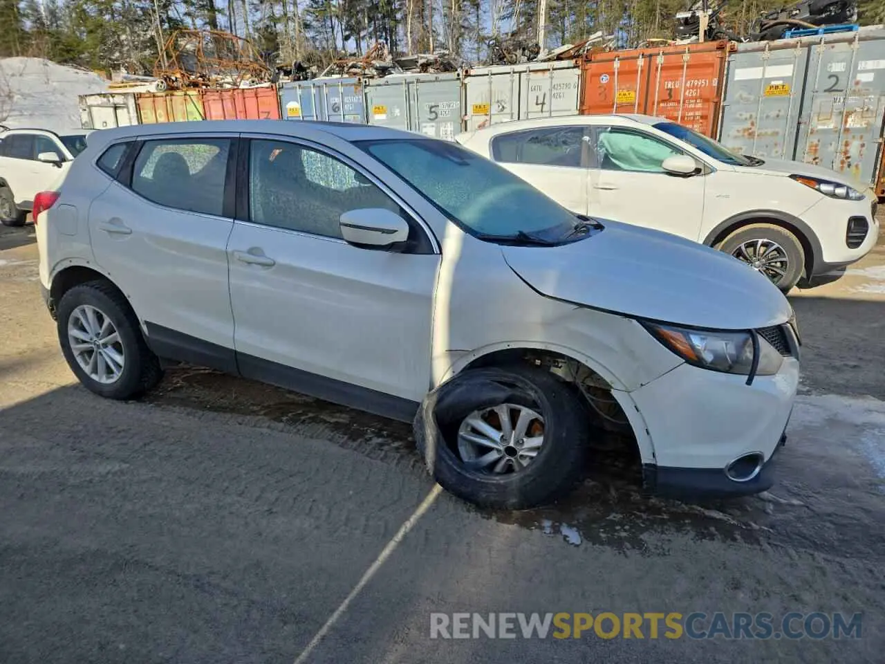 4 Photograph of a damaged car JN1BJ1CR6KW314146 NISSAN ROGUE 2019