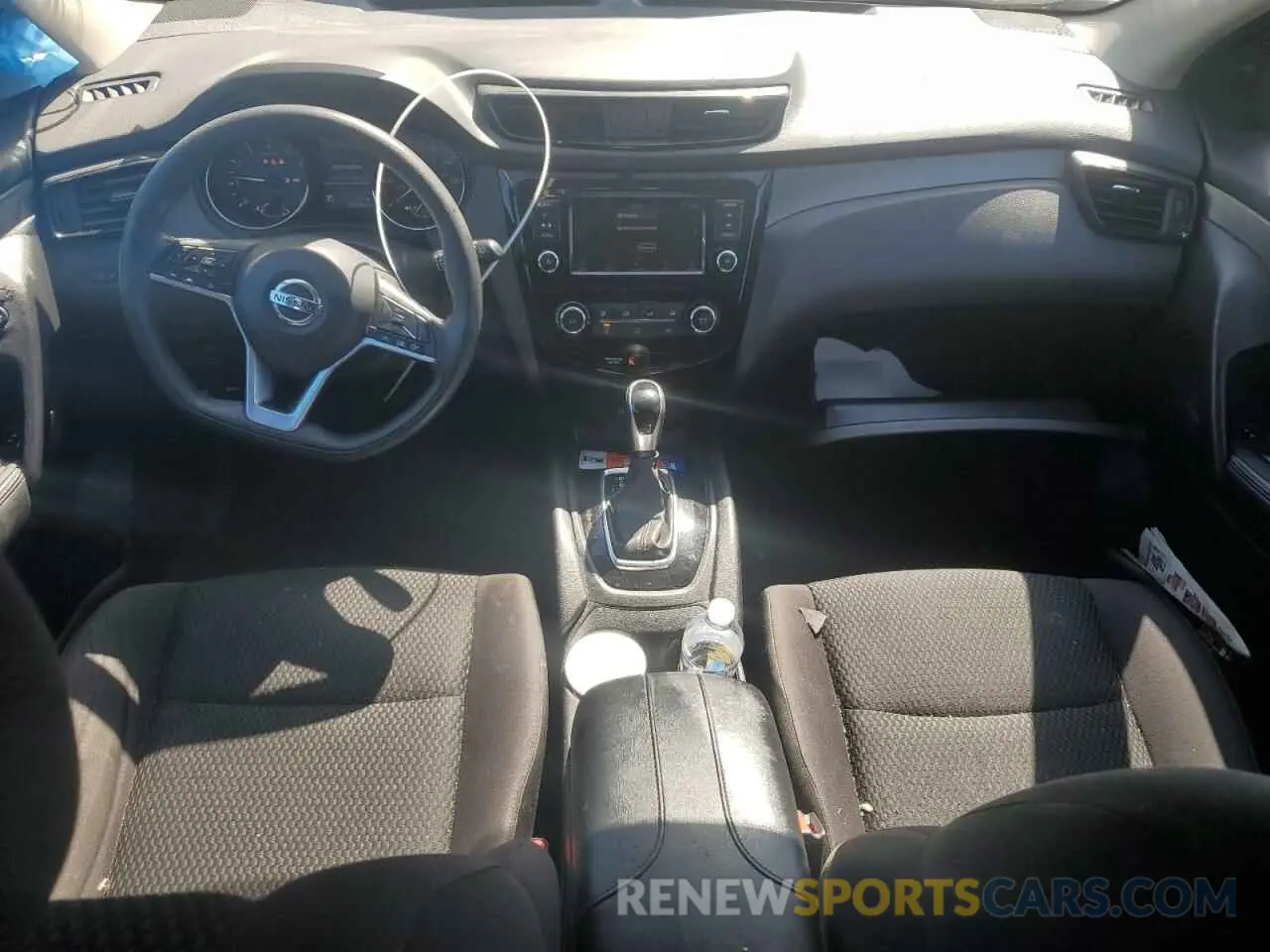 8 Photograph of a damaged car JN1BJ1CR6KW322442 NISSAN ROGUE 2019