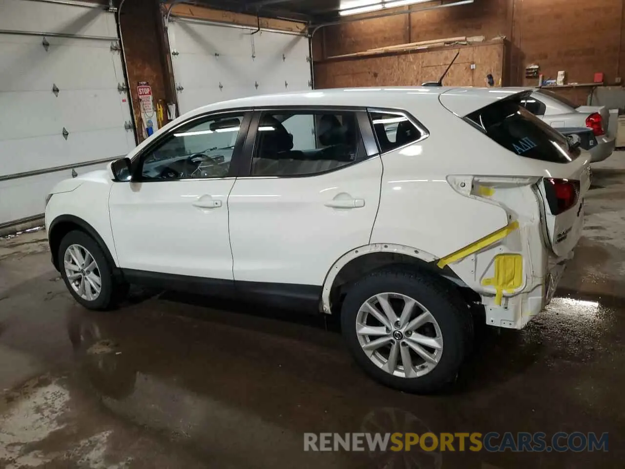 2 Photograph of a damaged car JN1BJ1CR6KW324319 NISSAN ROGUE 2019