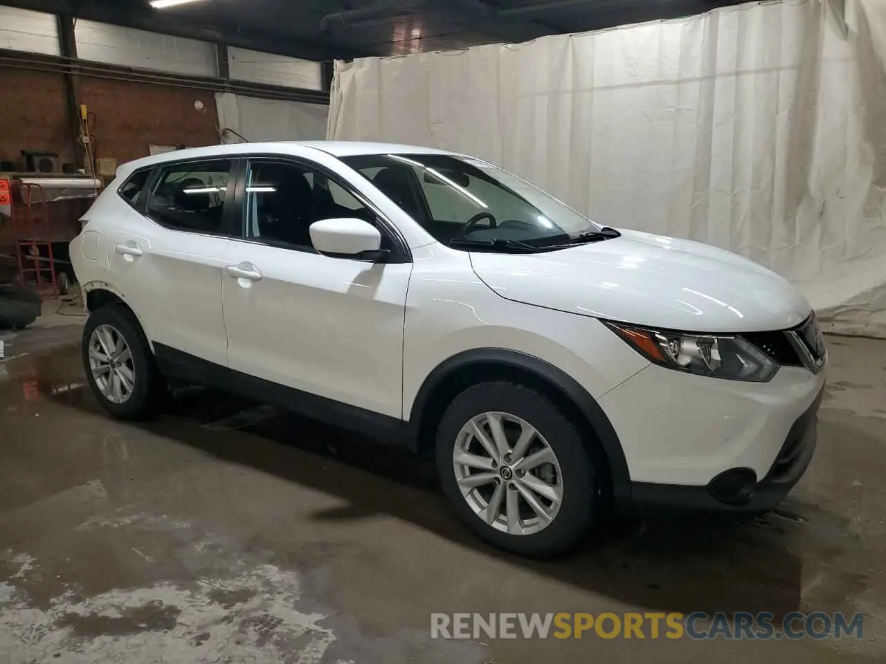 4 Photograph of a damaged car JN1BJ1CR6KW324319 NISSAN ROGUE 2019