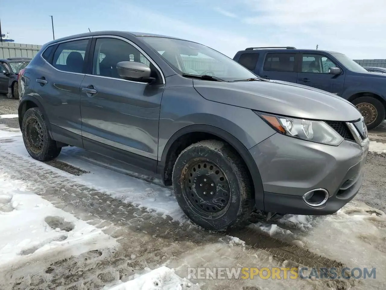 4 Photograph of a damaged car JN1BJ1CR6KW329214 NISSAN ROGUE 2019