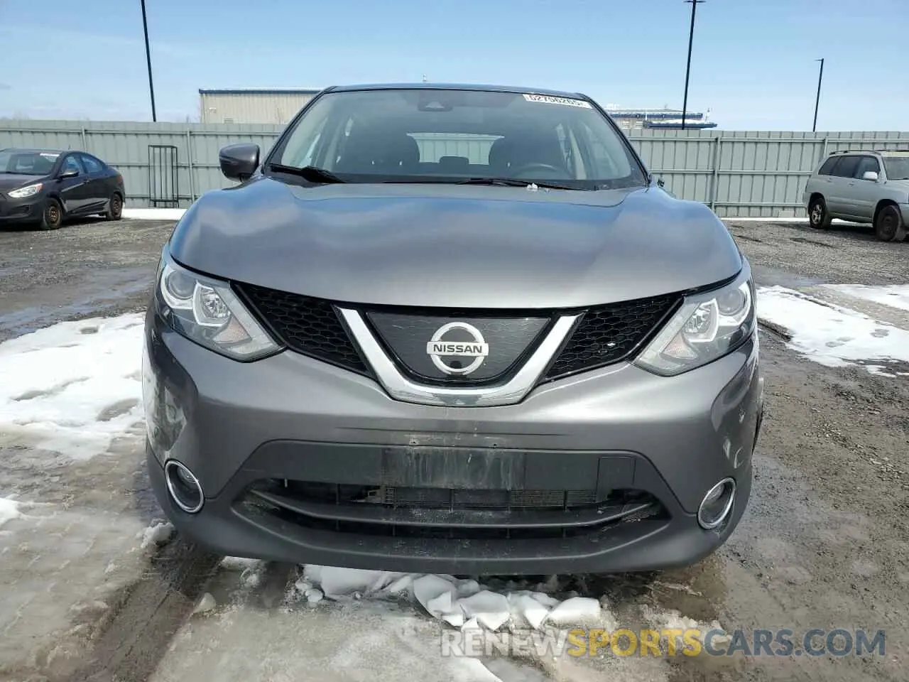 5 Photograph of a damaged car JN1BJ1CR6KW329214 NISSAN ROGUE 2019