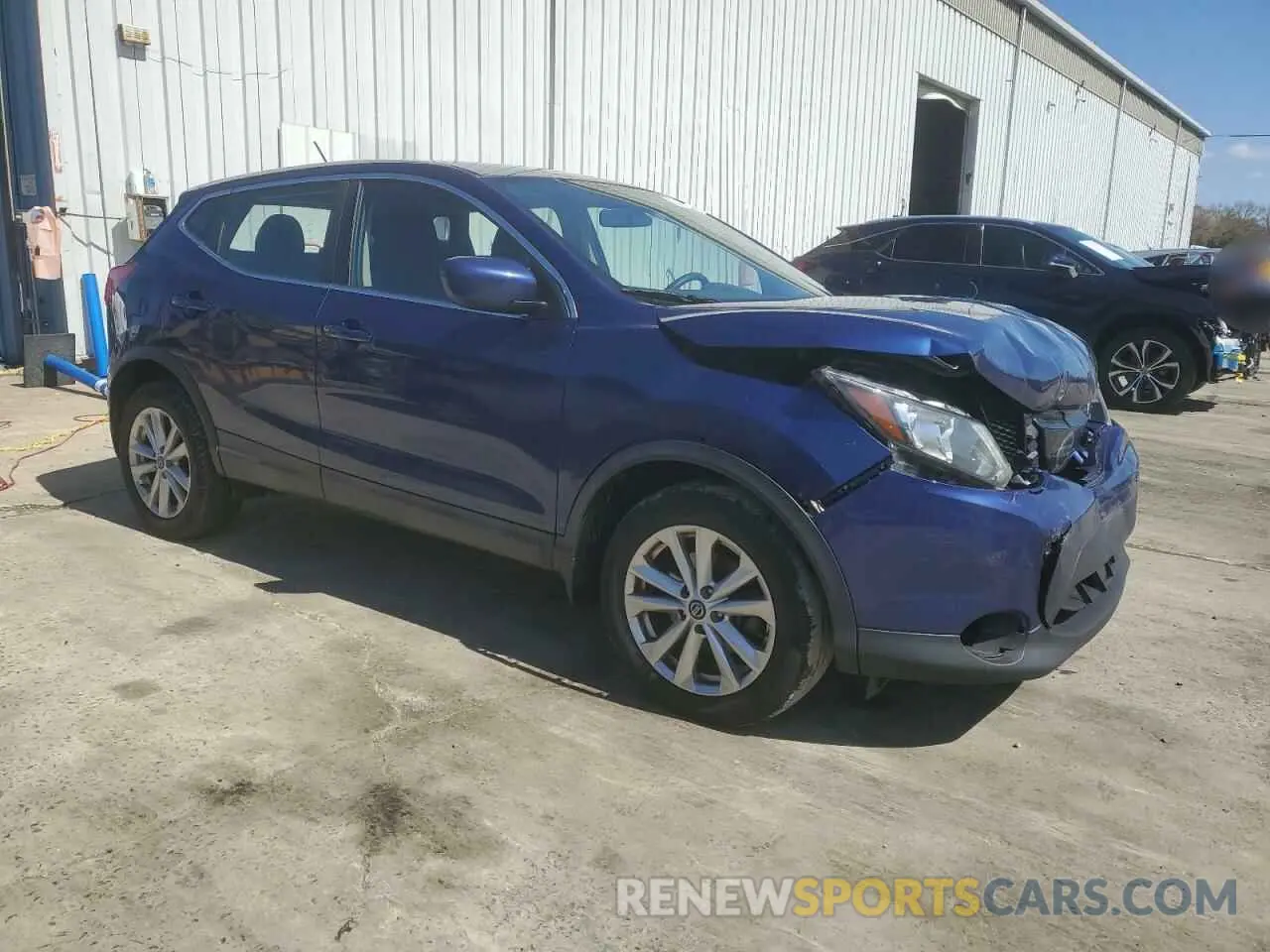 4 Photograph of a damaged car JN1BJ1CR6KW336597 NISSAN ROGUE 2019