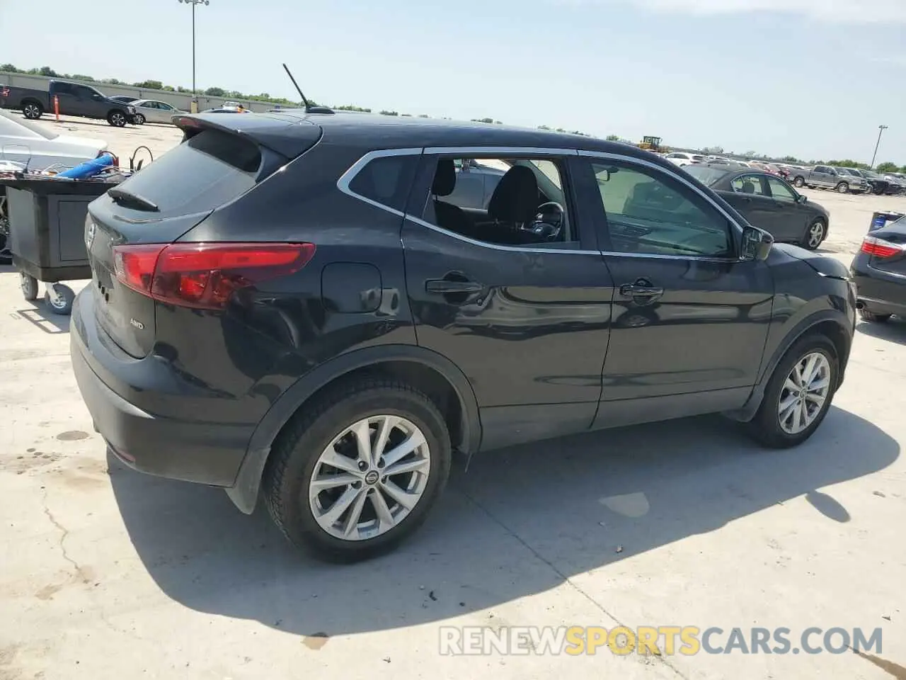 3 Photograph of a damaged car JN1BJ1CR6KW347597 NISSAN ROGUE 2019