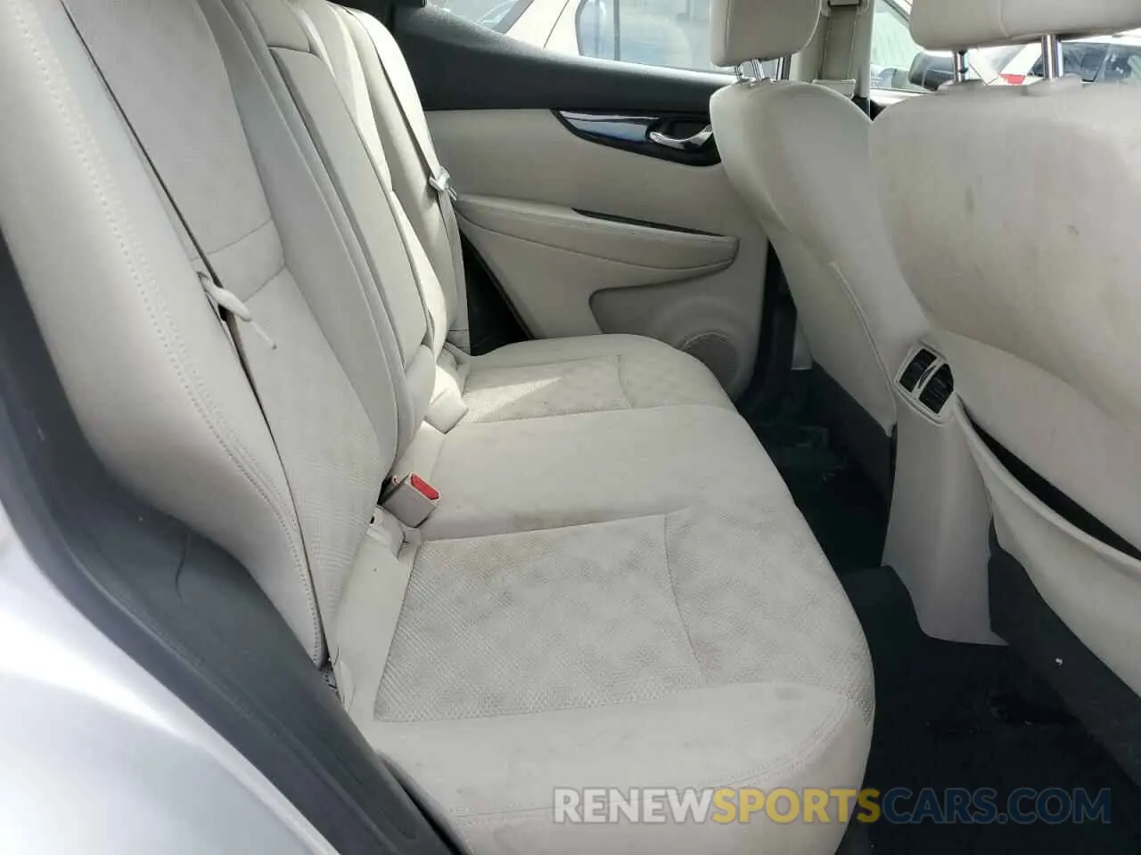 11 Photograph of a damaged car JN1BJ1CR6KW349558 NISSAN ROGUE 2019