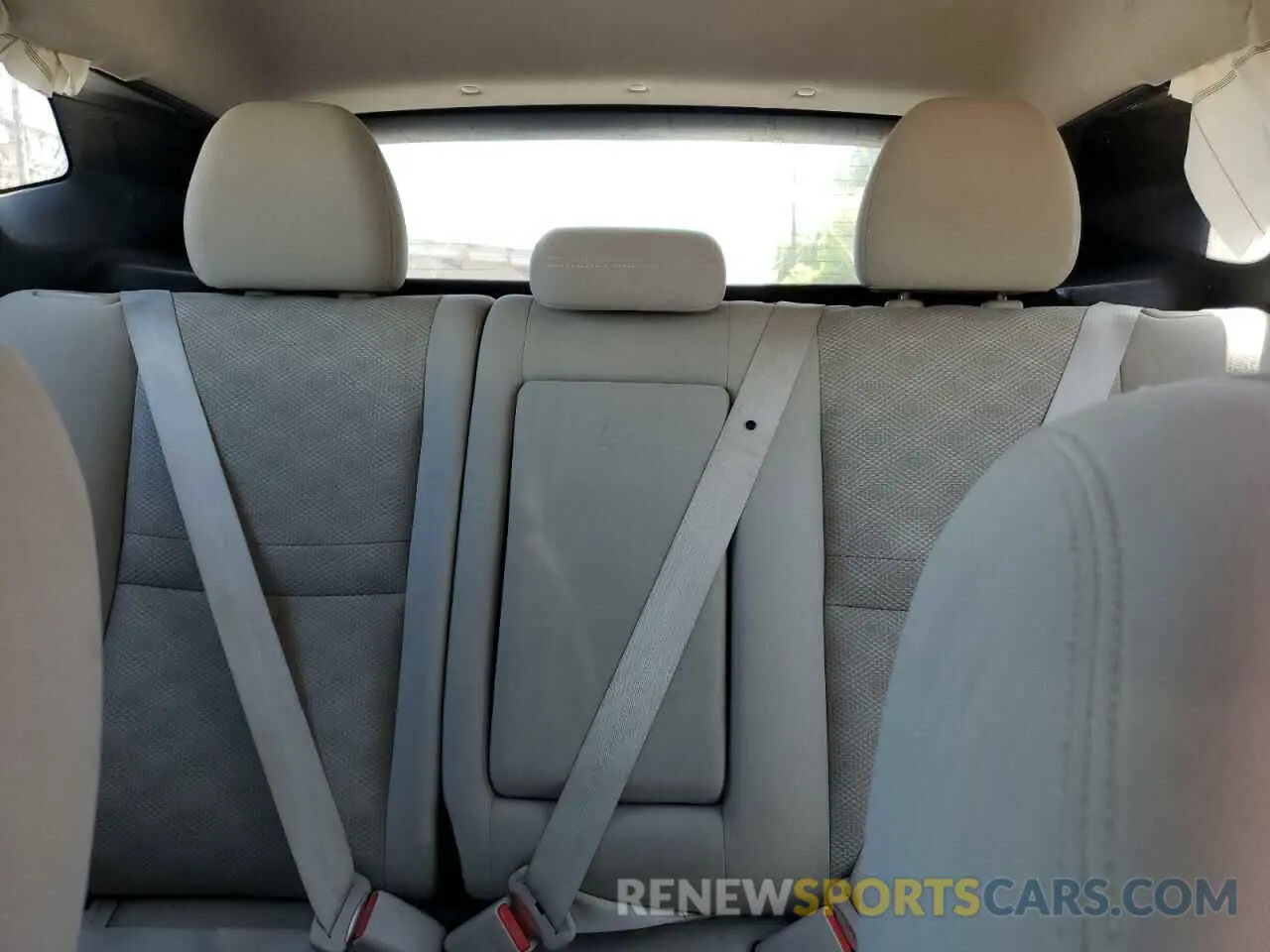 10 Photograph of a damaged car JN1BJ1CR6KW630338 NISSAN ROGUE 2019