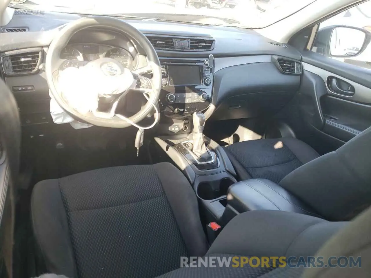 8 Photograph of a damaged car JN1BJ1CR7KW338651 NISSAN ROGUE 2019