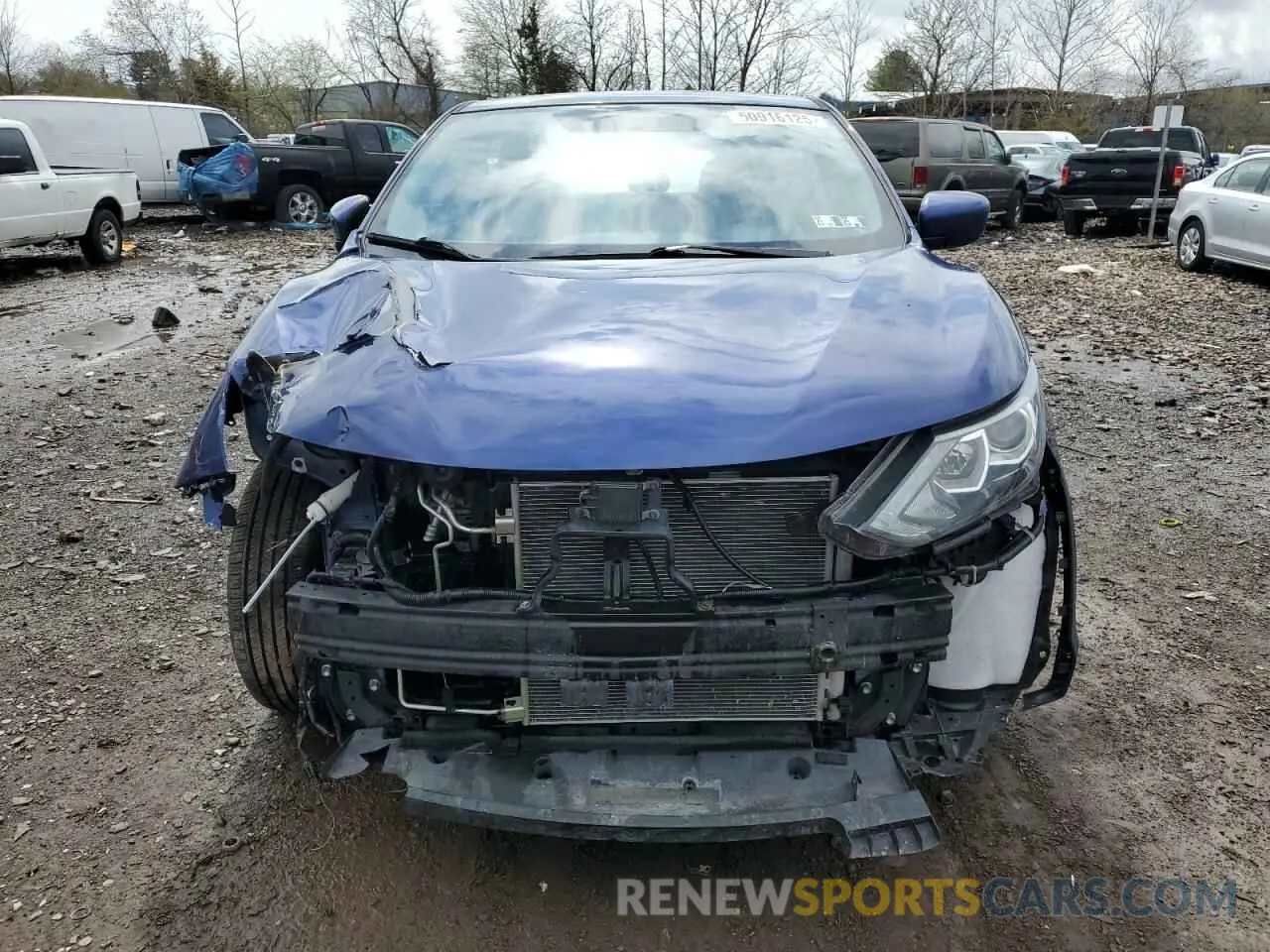 5 Photograph of a damaged car JN1BJ1CR7KW348774 NISSAN ROGUE 2019