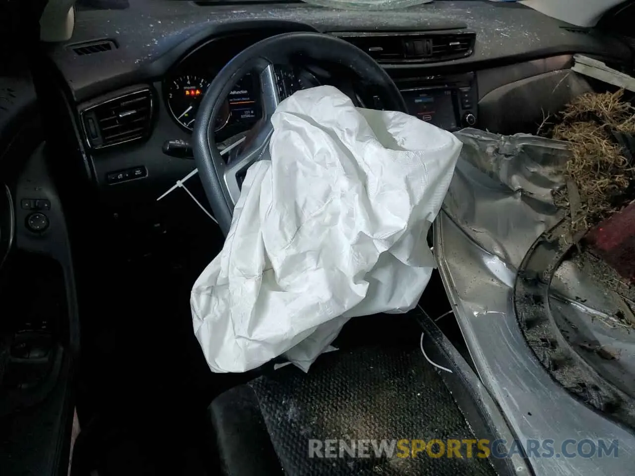8 Photograph of a damaged car JN1BJ1CR7KW628050 NISSAN ROGUE 2019