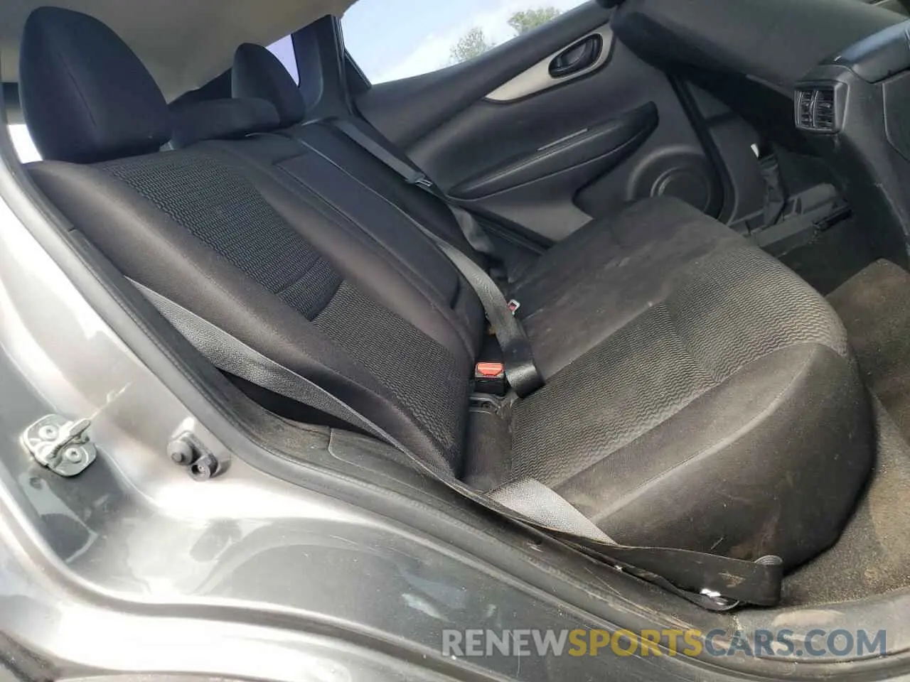 11 Photograph of a damaged car JN1BJ1CR7KW631031 NISSAN ROGUE 2019