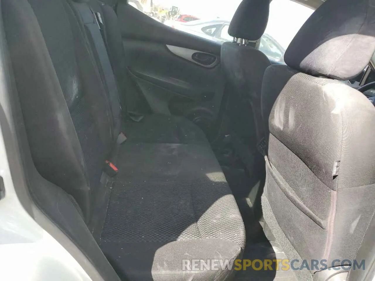 11 Photograph of a damaged car JN1BJ1CR8KW318294 NISSAN ROGUE 2019