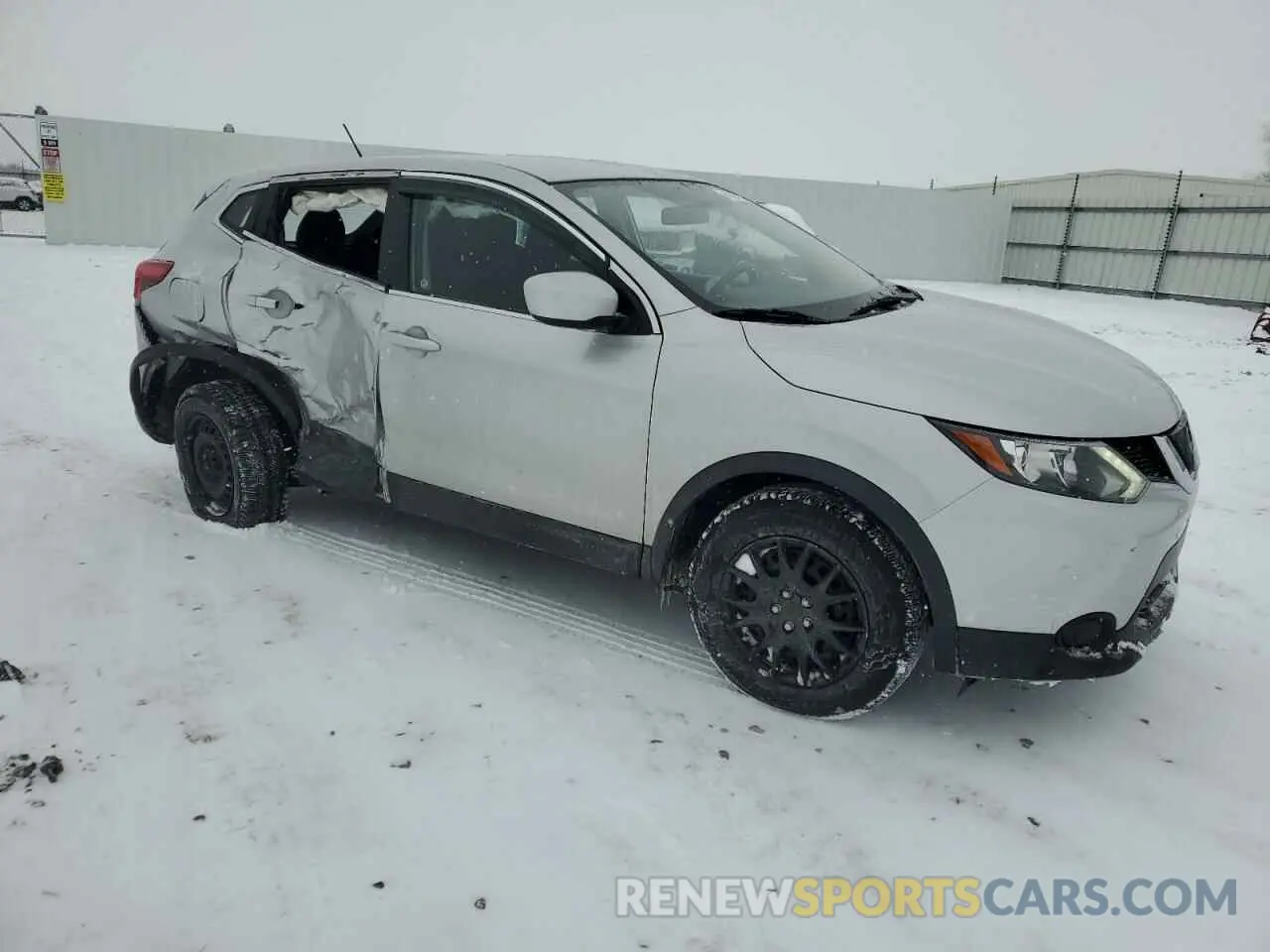 4 Photograph of a damaged car JN1BJ1CR8KW344460 NISSAN ROGUE 2019