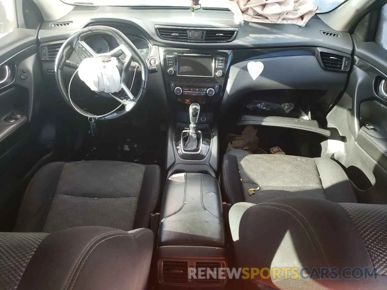 8 Photograph of a damaged car JN1BJ1CR8KW350209 NISSAN ROGUE 2019