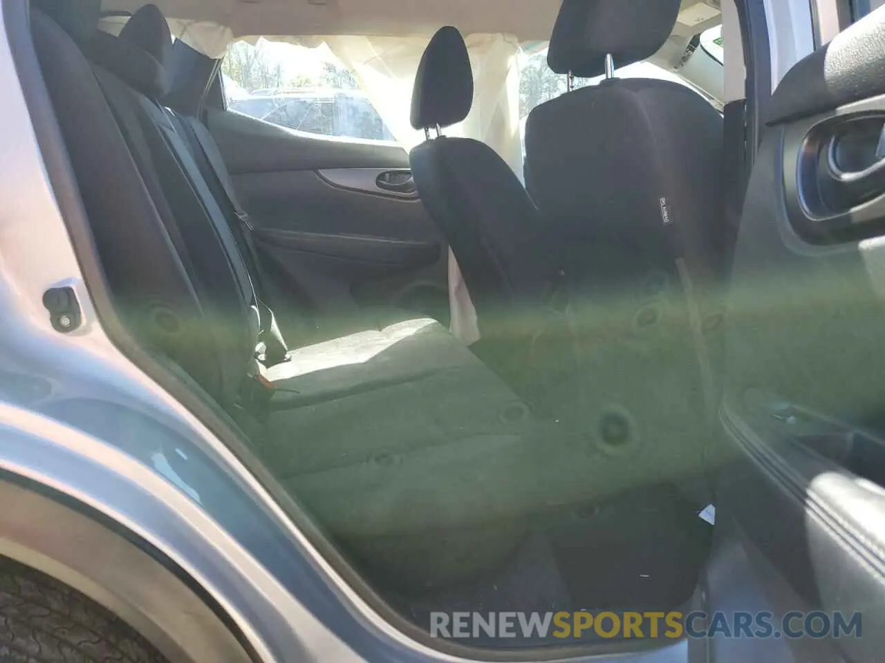 10 Photograph of a damaged car JN1BJ1CR9KW314125 NISSAN ROGUE 2019