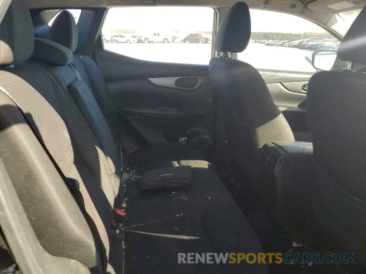 11 Photograph of a damaged car JN1BJ1CR9KW319471 NISSAN ROGUE 2019