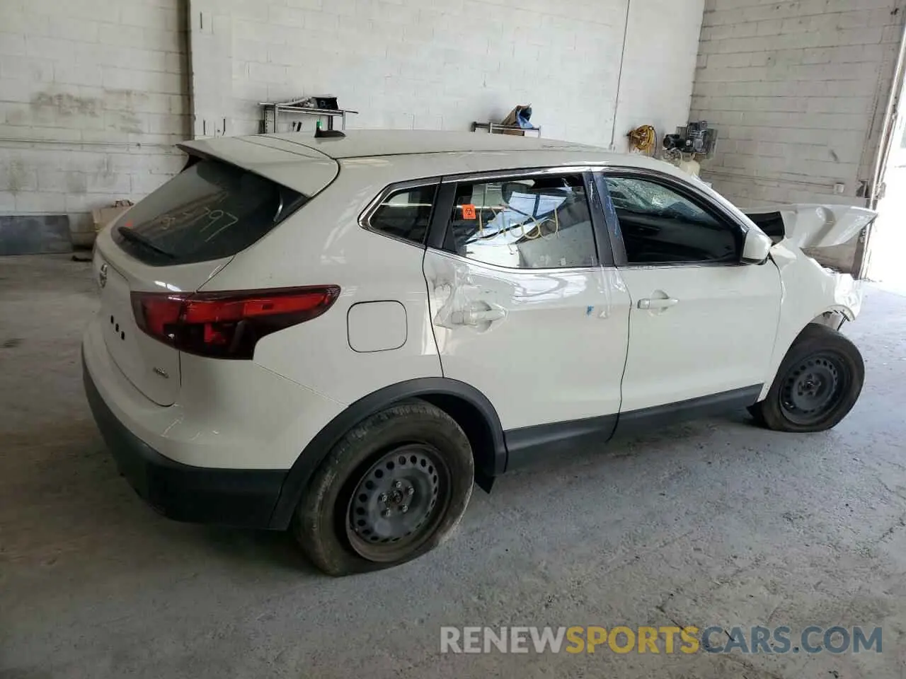 3 Photograph of a damaged car JN1BJ1CR9KW324797 NISSAN ROGUE 2019
