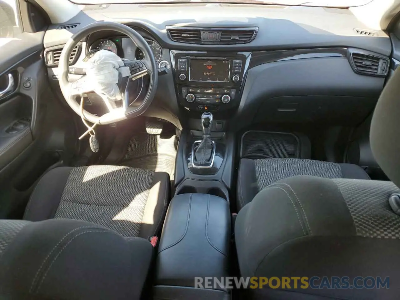 8 Photograph of a damaged car JN1BJ1CRXKW351488 NISSAN ROGUE 2019