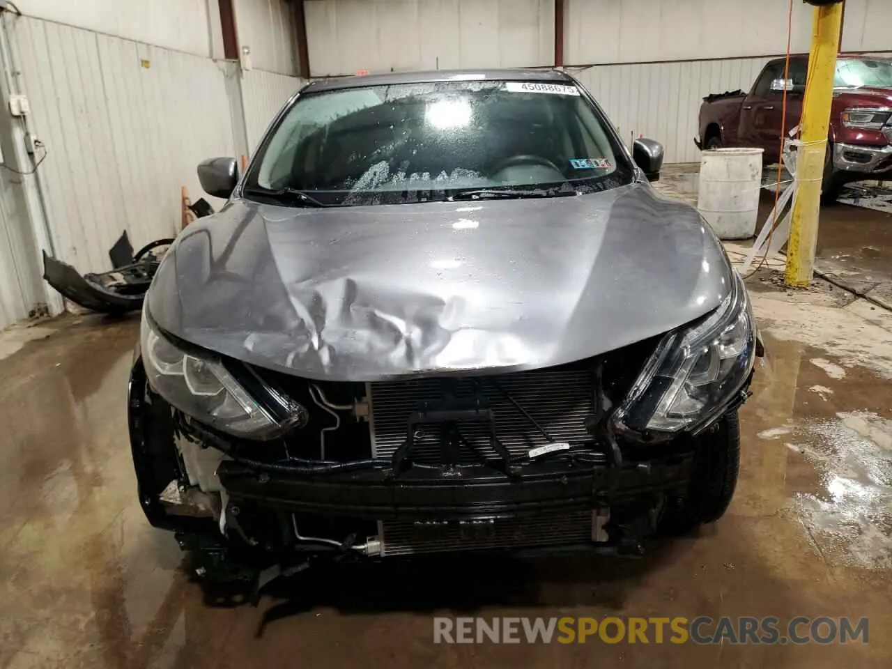 5 Photograph of a damaged car JN1BJ1CRXKW624915 NISSAN ROGUE 2019