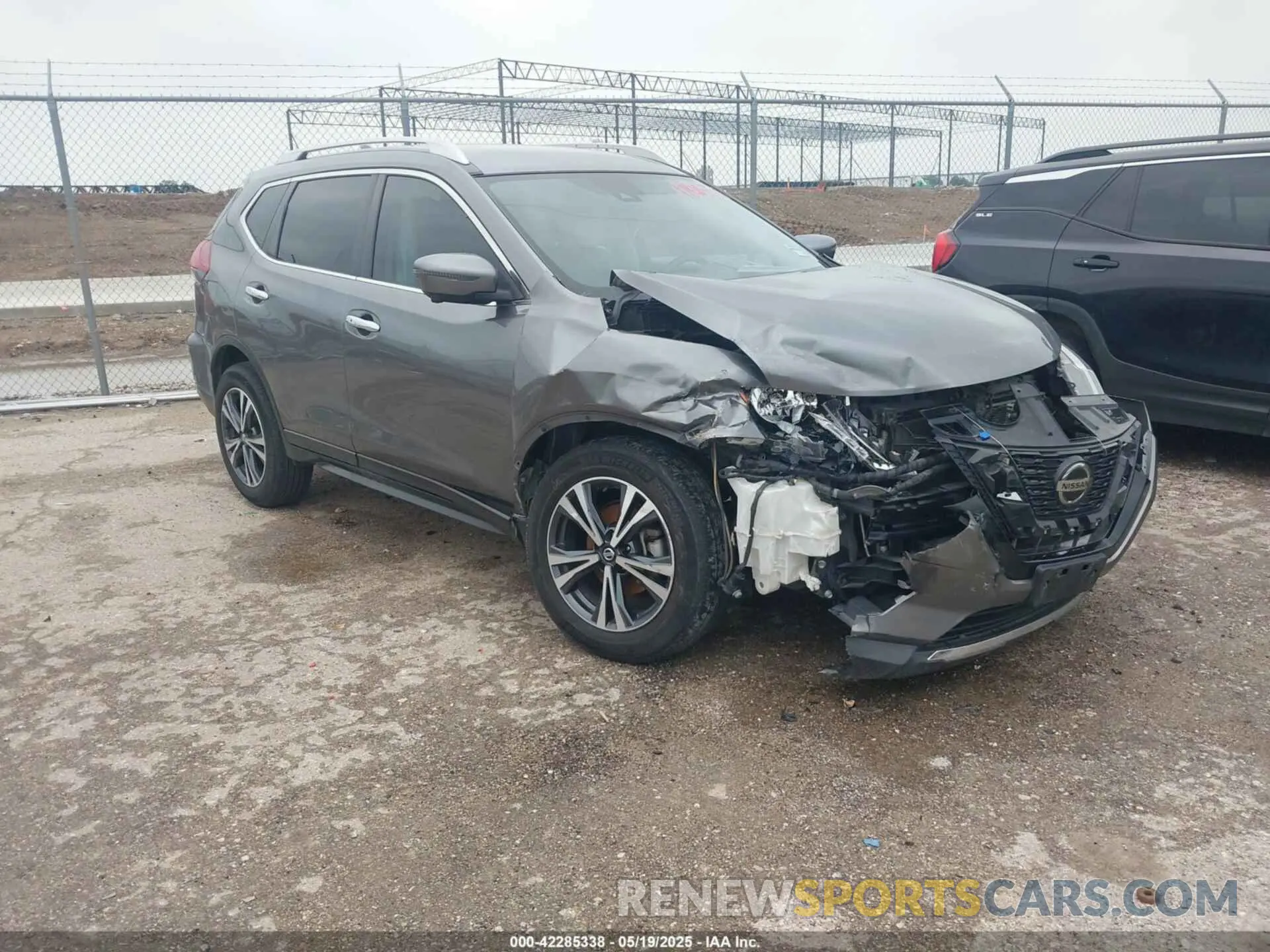 1 Photograph of a damaged car JN8AT2MT0KW268806 NISSAN ROGUE 2019