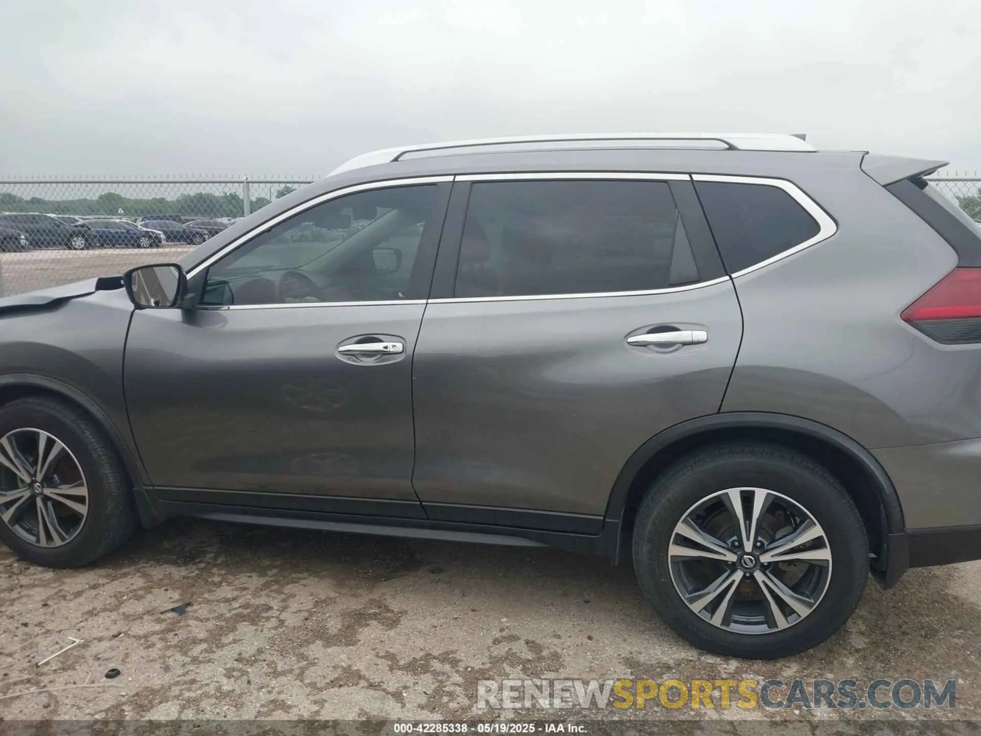 14 Photograph of a damaged car JN8AT2MT0KW268806 NISSAN ROGUE 2019