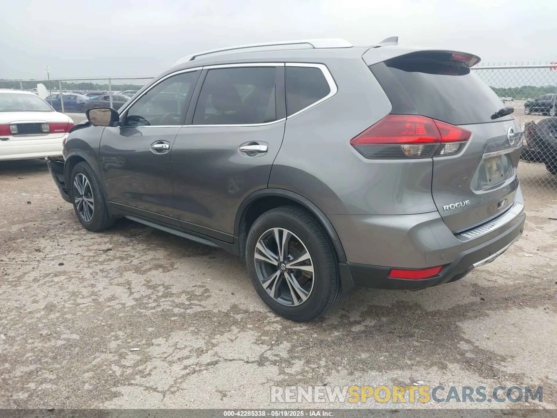 3 Photograph of a damaged car JN8AT2MT0KW268806 NISSAN ROGUE 2019
